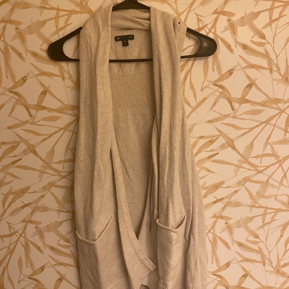 Women Gap Medium Sweater